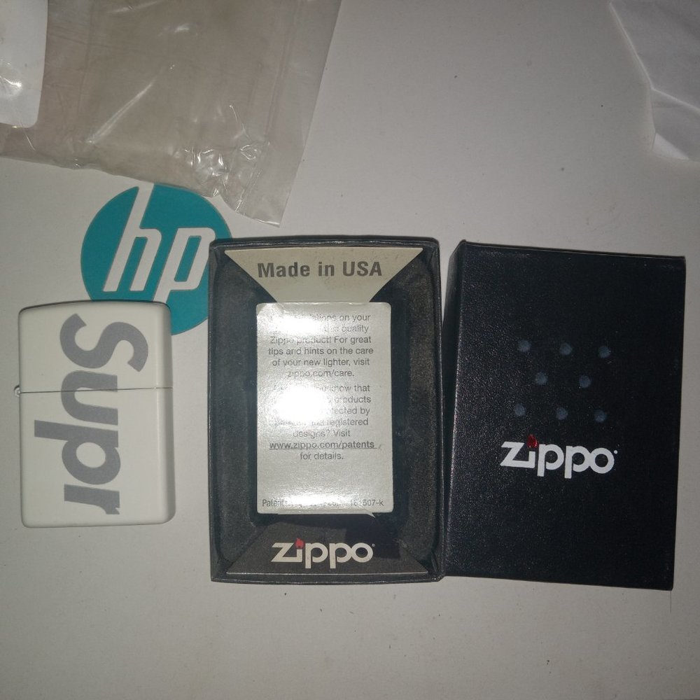 Supreme zippo